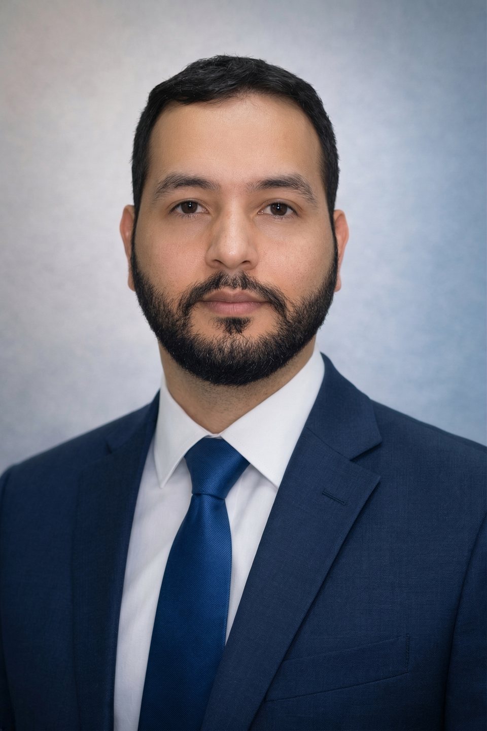 Retrato profesional de Luis Miguel Piña Pardo.